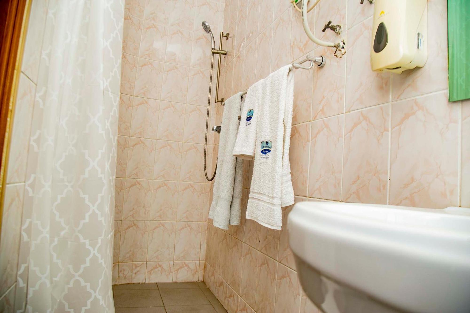 Brookvale Hotel Weija Εξωτερικό φωτογραφία