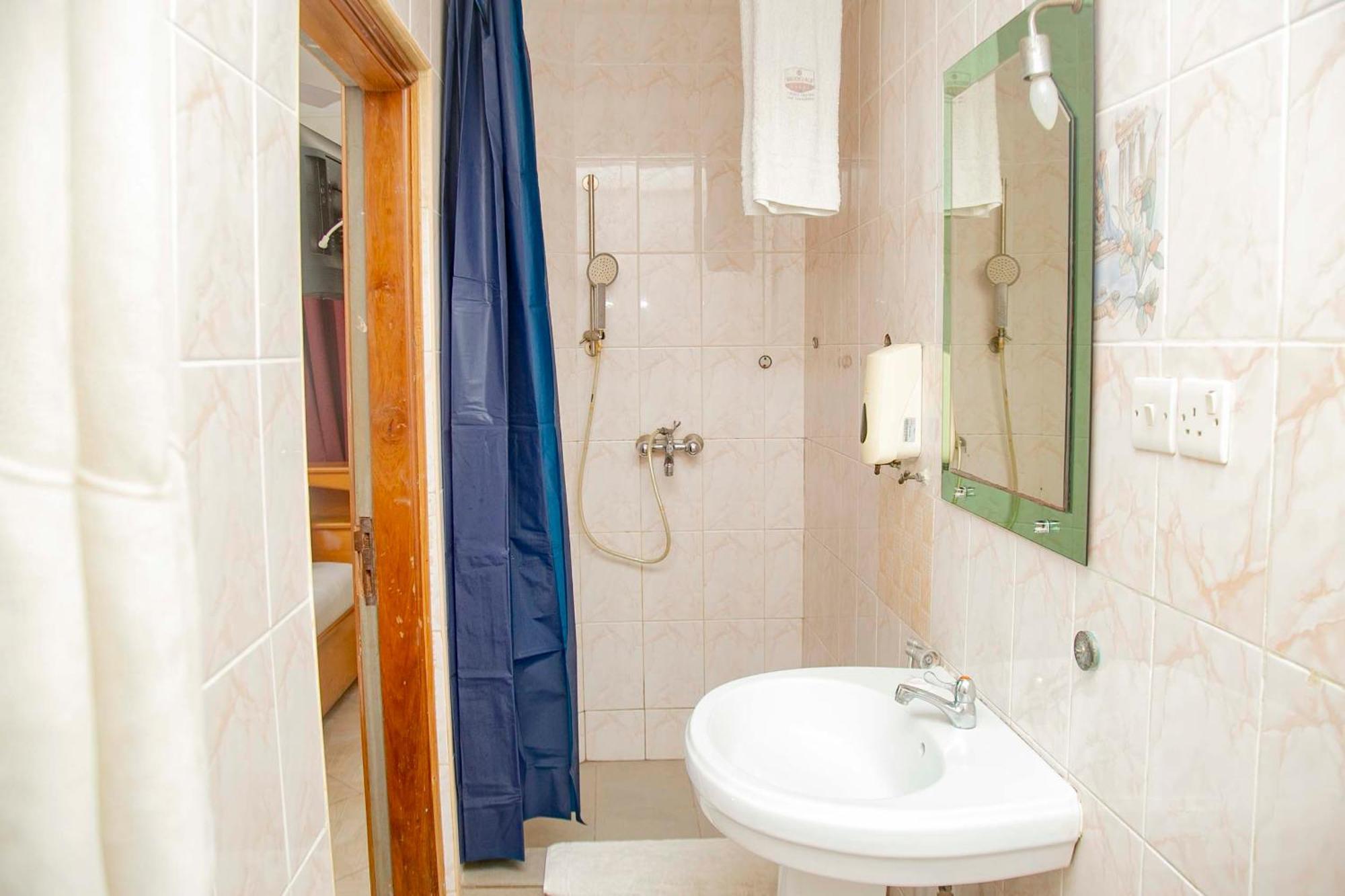 Brookvale Hotel Weija Εξωτερικό φωτογραφία